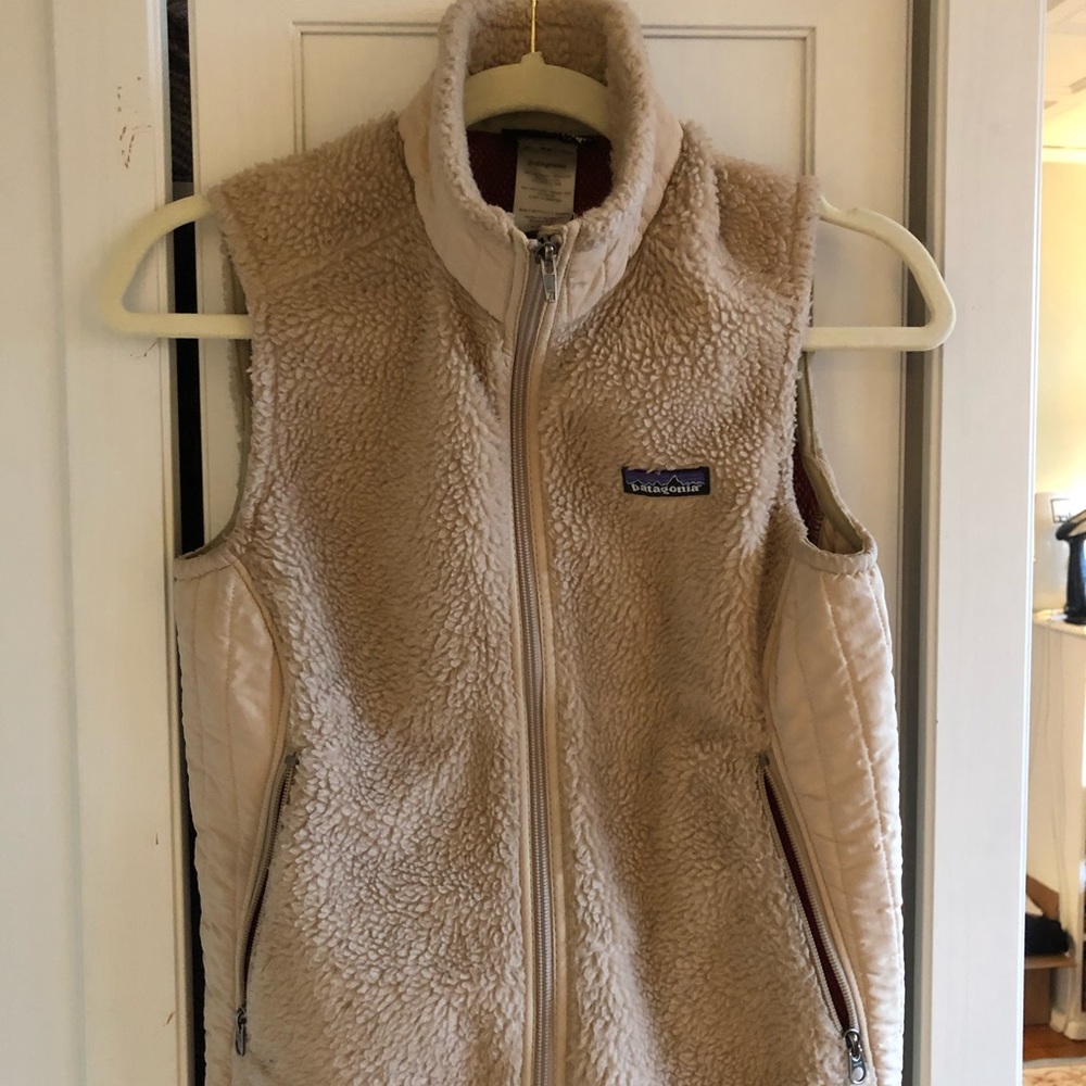 PATAGONIA Cream RetroX Vest  size XS